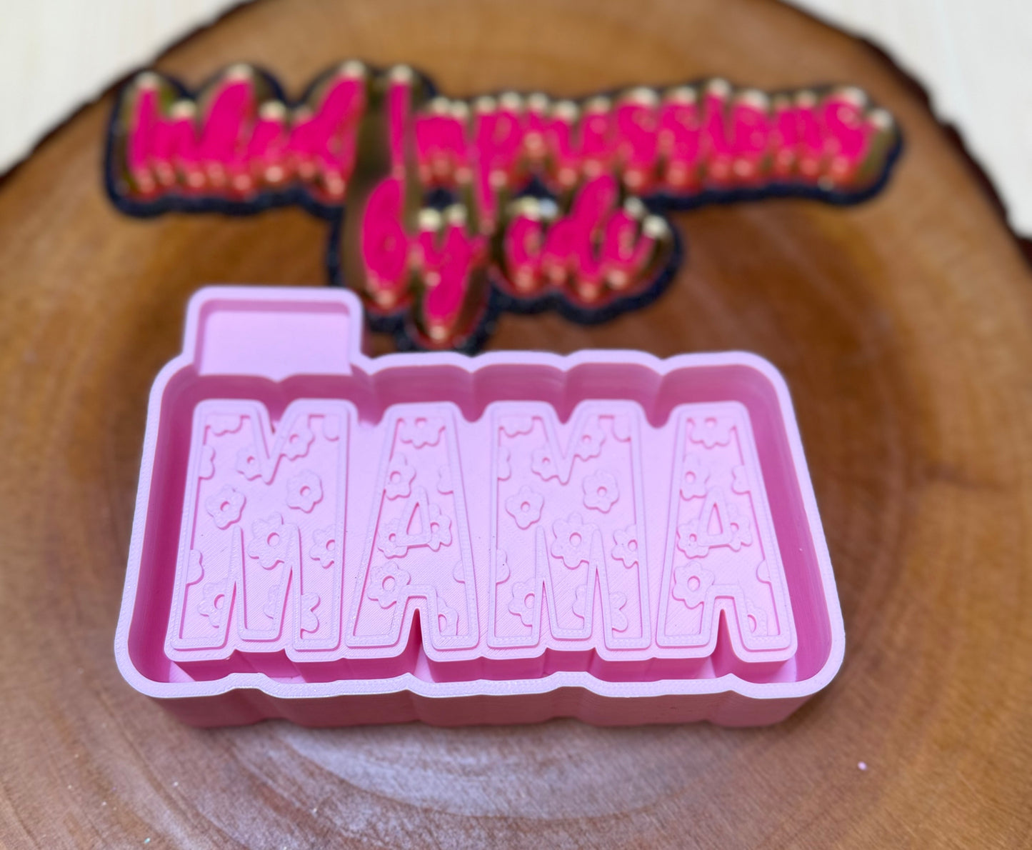 "Mama" floral mold
